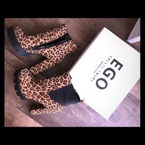 Animal Print Ankle Platform Boots women sz 9 w/box